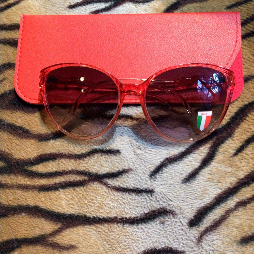 Vintage Italian Stylish Red Sunglasses with Case